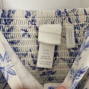 Very cute blue and white floral summer dress